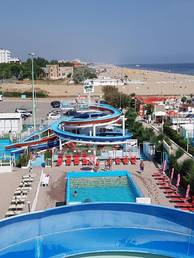 Hotel Monti Riccione Dış mekan fotoğraf