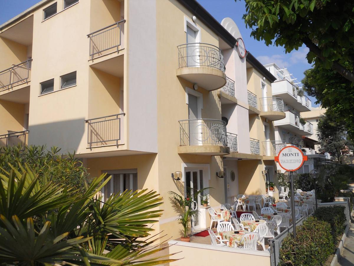 Hotel Monti Riccione Dış mekan fotoğraf