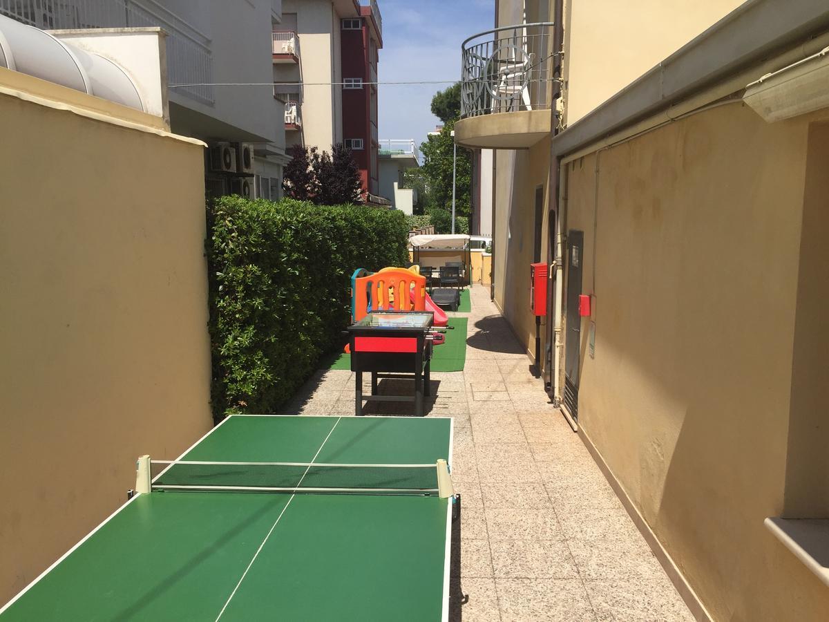 Hotel Monti Riccione Dış mekan fotoğraf