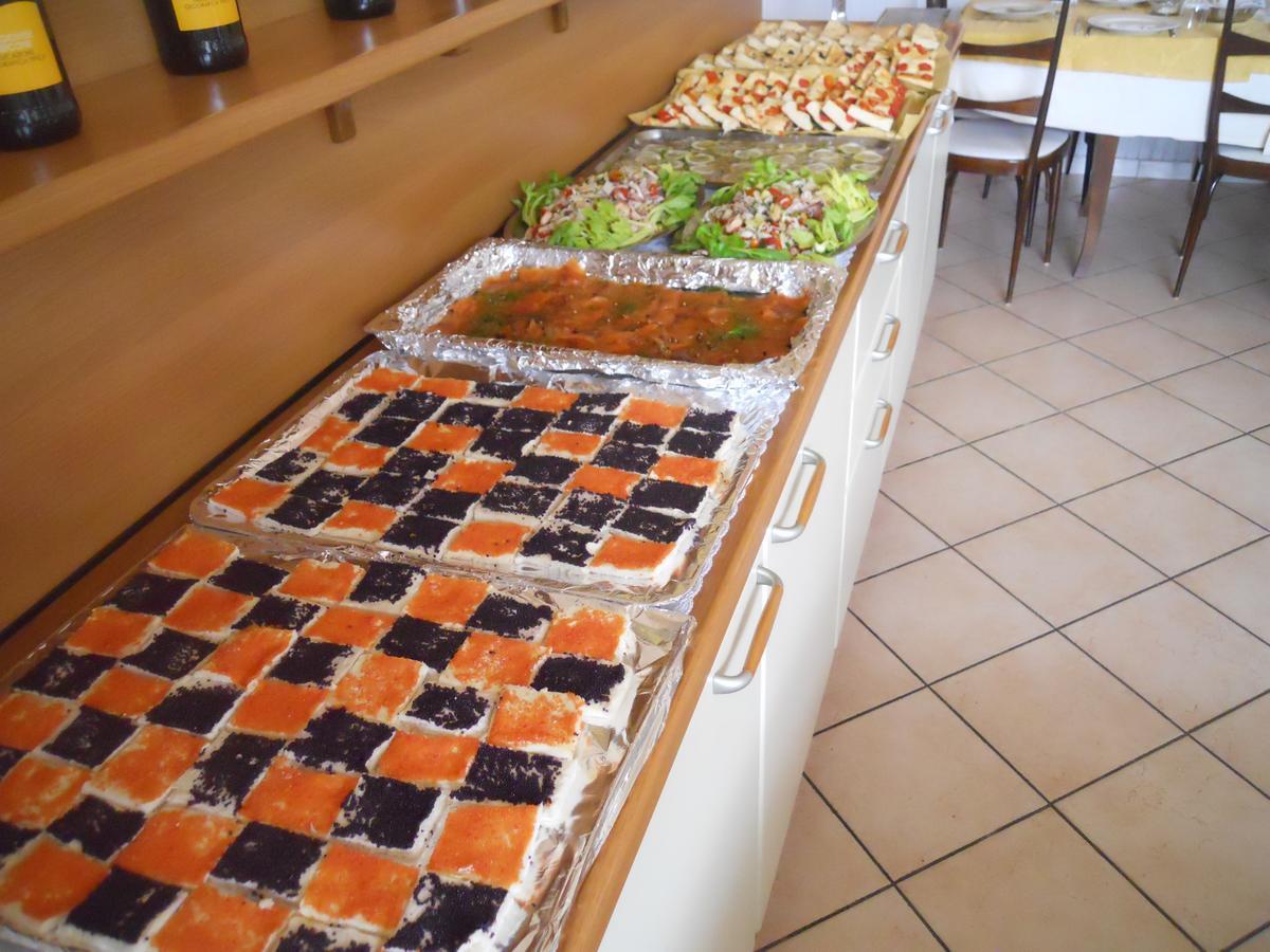 Hotel Monti Riccione Dış mekan fotoğraf