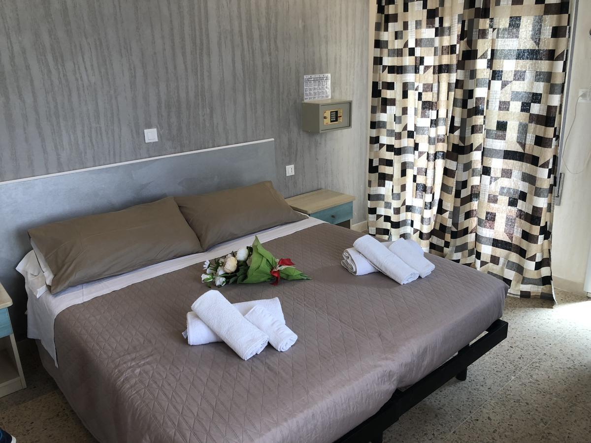 Hotel Monti Riccione Dış mekan fotoğraf