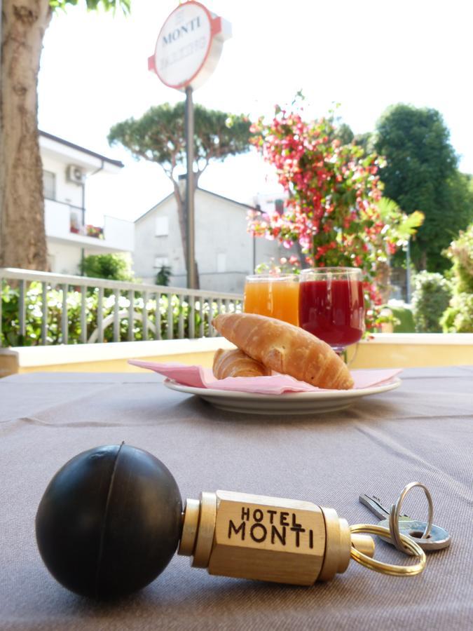 Hotel Monti Riccione Dış mekan fotoğraf