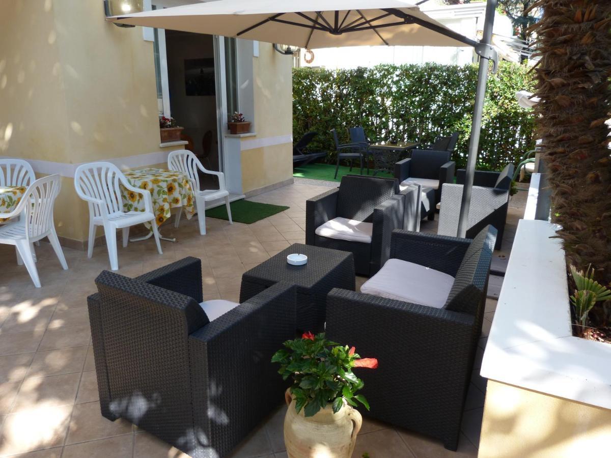 Hotel Monti Riccione Dış mekan fotoğraf